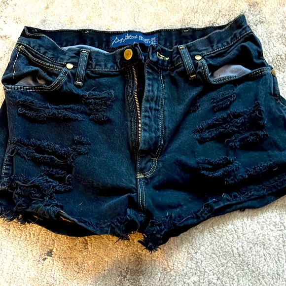 Vintage wrangler cut off shorts size 31 runs small - Picture 4 of 8